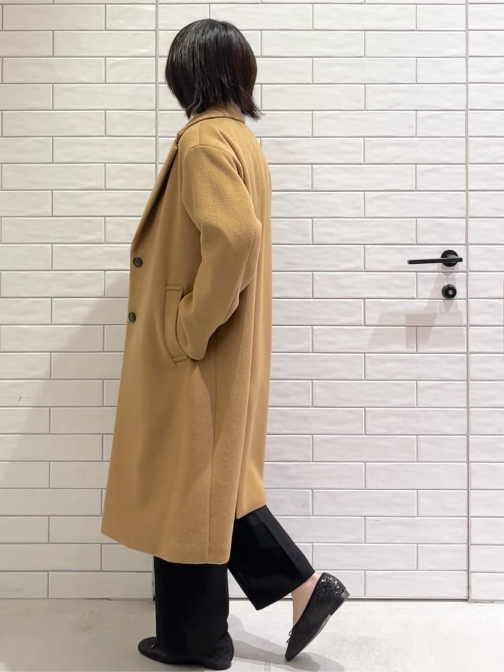 しおりさんの「OPAQUE.CLIP｜カシミヤブレンドウールチェスターコート」を使ったコーディネート
