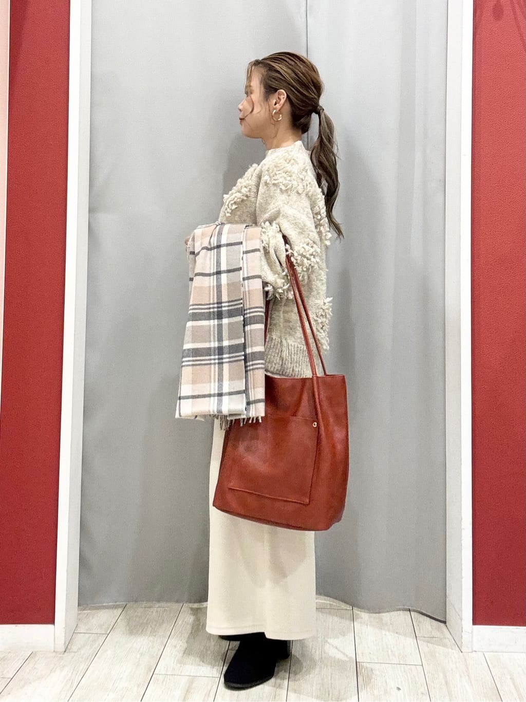 shioさんの「SHOO･LA･RUE｜【洗濯機可】華やぐ ループデザインニット」を使ったコーディネート