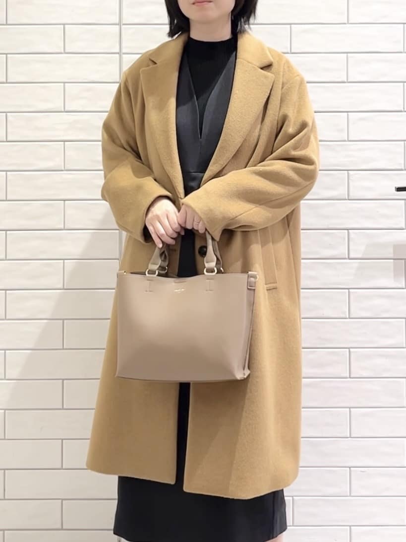しおりさんの「OPAQUE.CLIP｜カシミヤブレンドウールチェスターコート」を使ったコーディネート