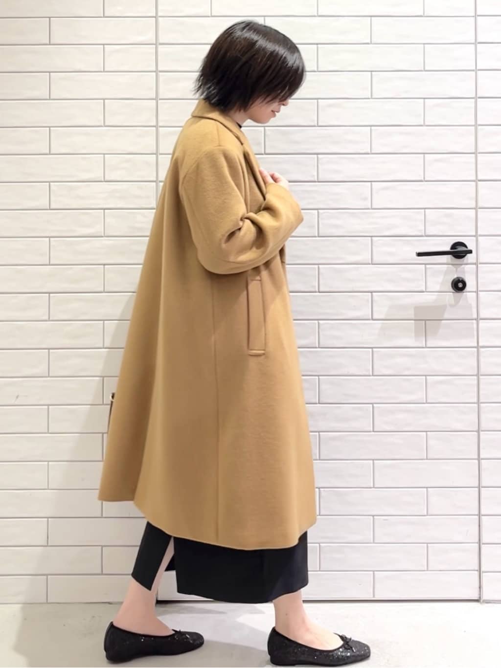 しおりさんの「OPAQUE.CLIP｜カシミヤブレンドウールチェスターコート」を使ったコーディネート