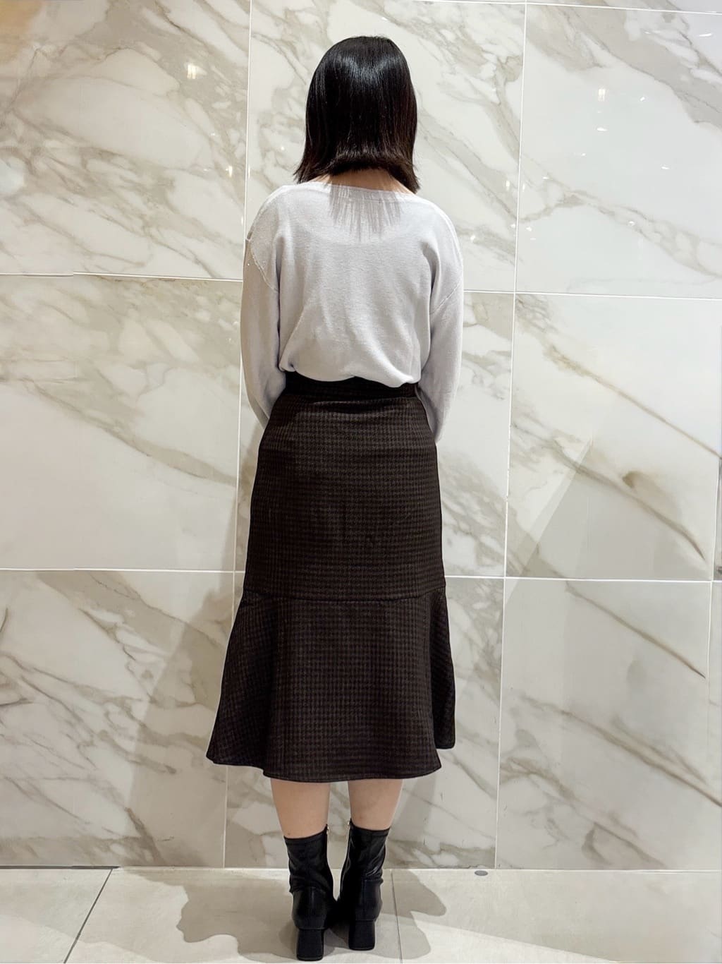 マキさんの「index｜ラメガーター編みボートネックニット【洗濯機OK】《8col／XS～LL》」を使ったコーディネート