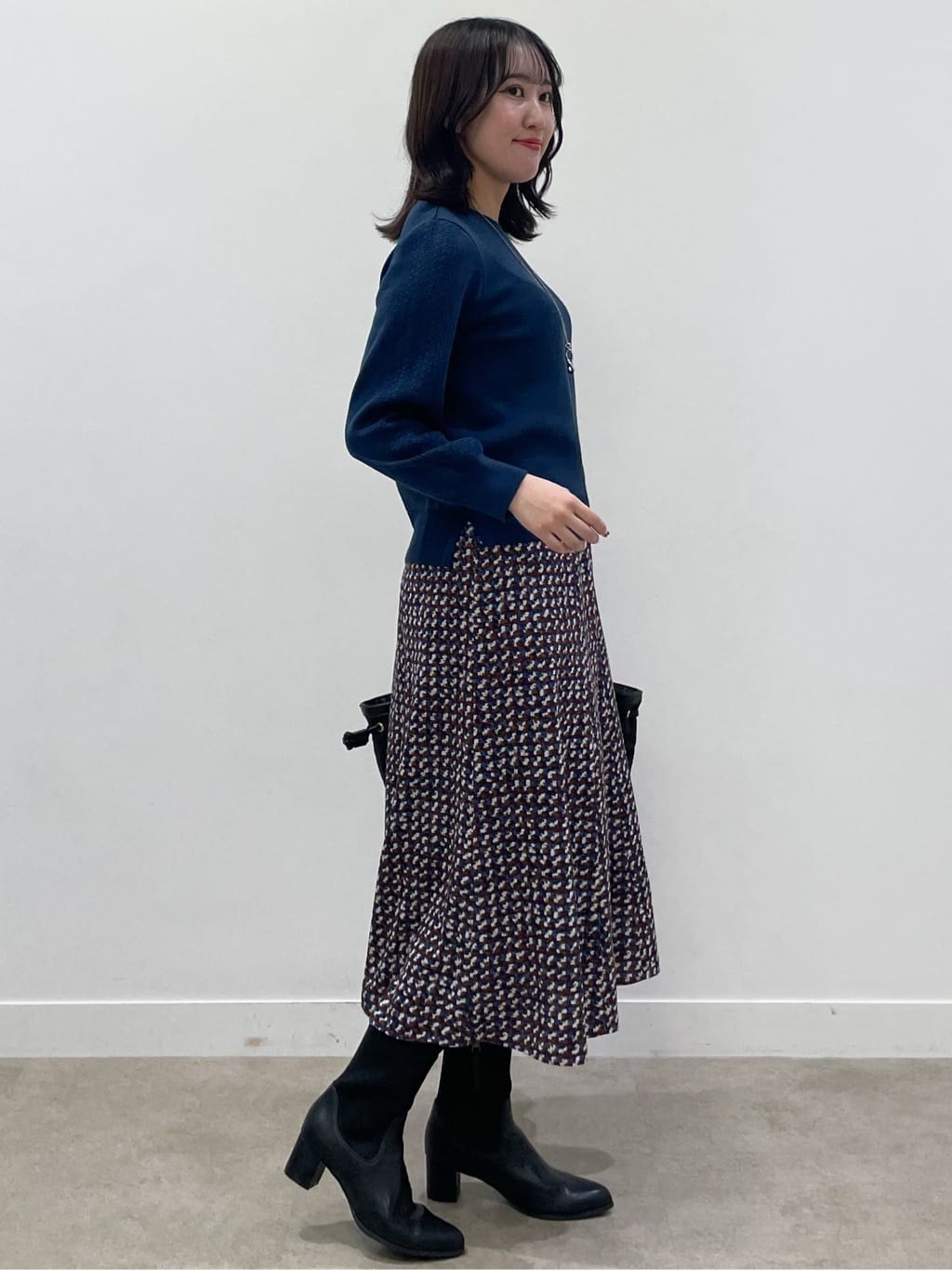 yukariさんの「Reflect｜【選べる8色／スカートにもパンツにも◎】ウール混ボートネックニット」を使ったコーディネート