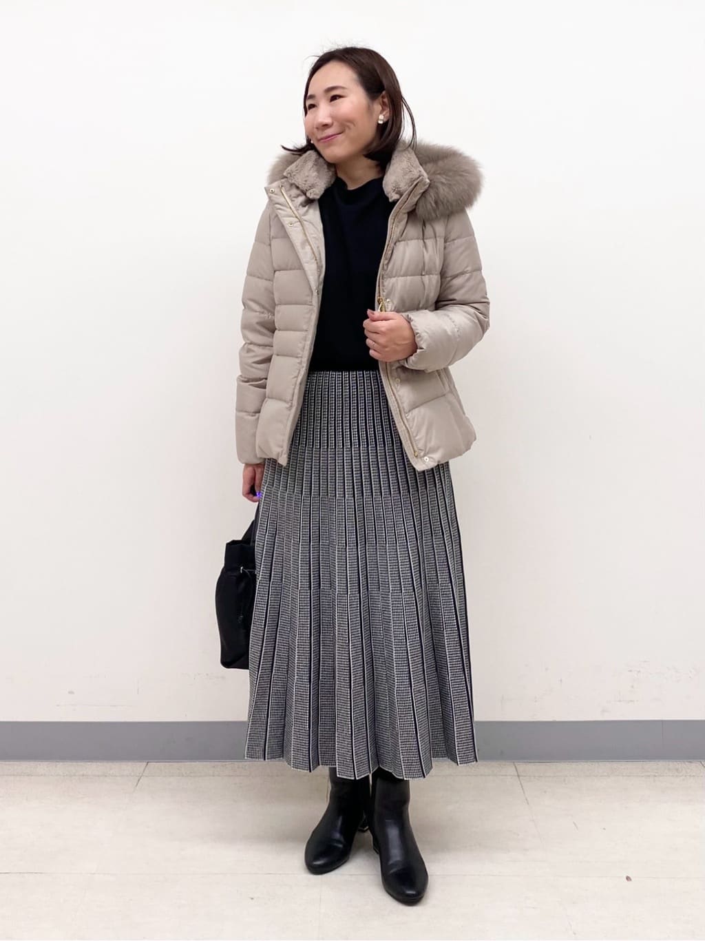 YUKARIさんの「INDIVI｜【名品／撥水／抗菌防臭】ショート丈リサイクルダウンコート」を使ったコーディネート
