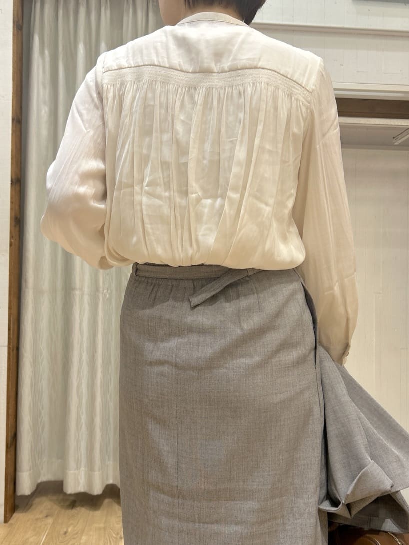 ga_riさんの「THE SHOP TK｜ビジネスノーカラージャケット【セットアップ可/洗える】/CAVIANシリーズ」を使ったコーディネート