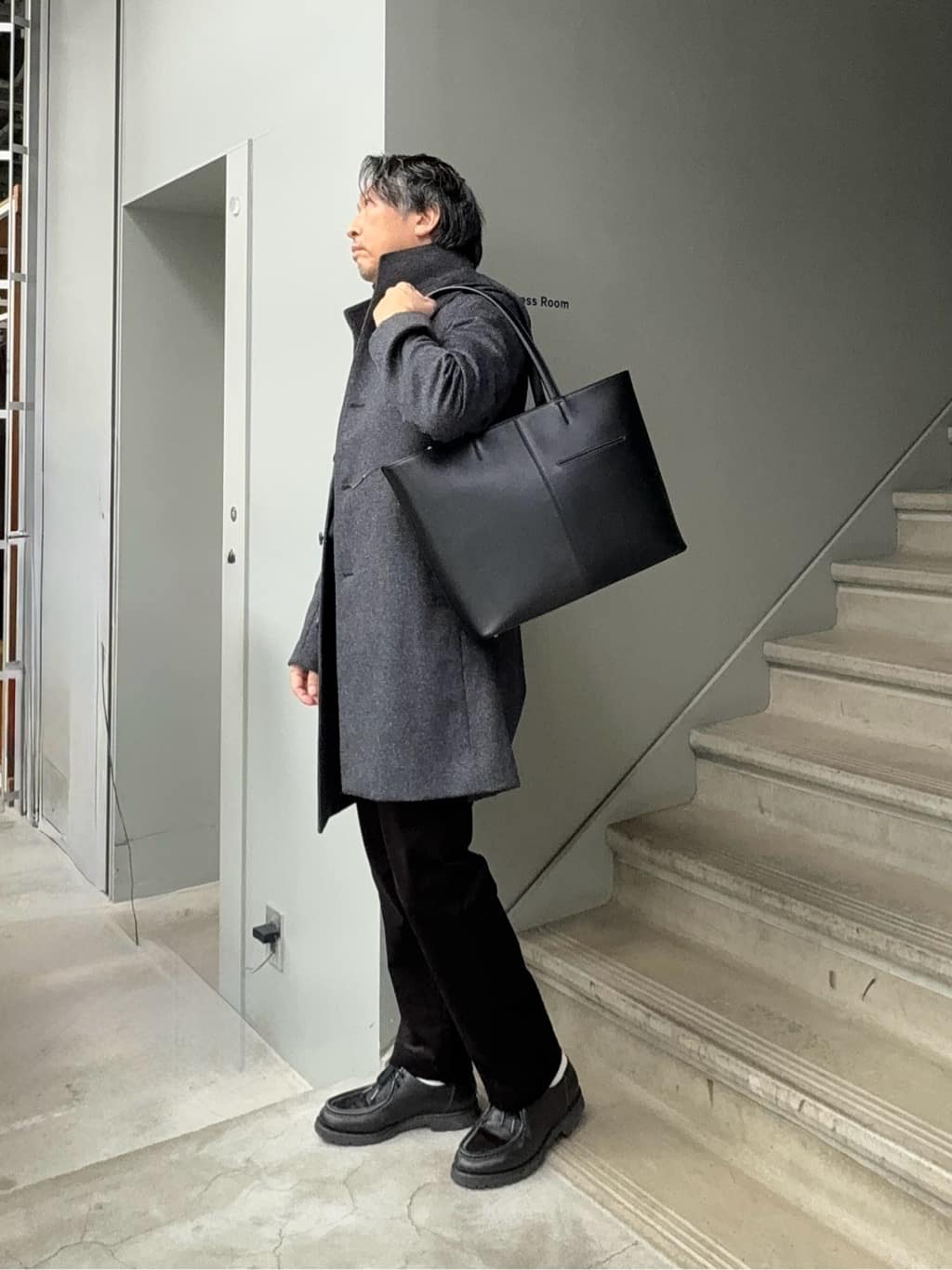 デザイナーTAKEman さんの「TAKEO KIKUCHI｜カシミヤブレンド ビーバー調ピンヘッドスタンドカラーコート」を使ったコーディネート