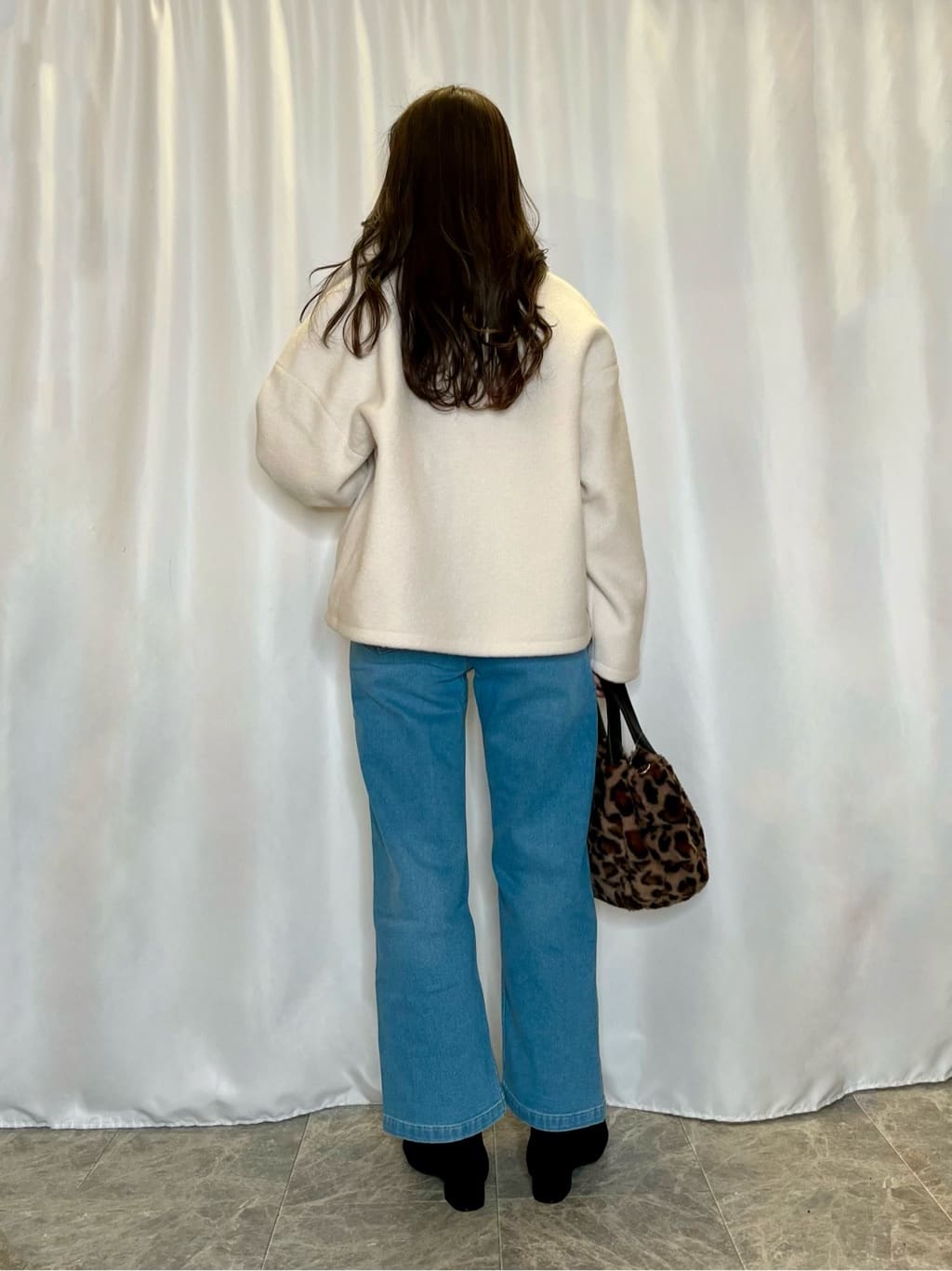 おうめさんの「SHOO･LA･RUE｜【あったか/SS-LL】裏微起毛 ストレートデニムパンツ」を使ったコーディネート