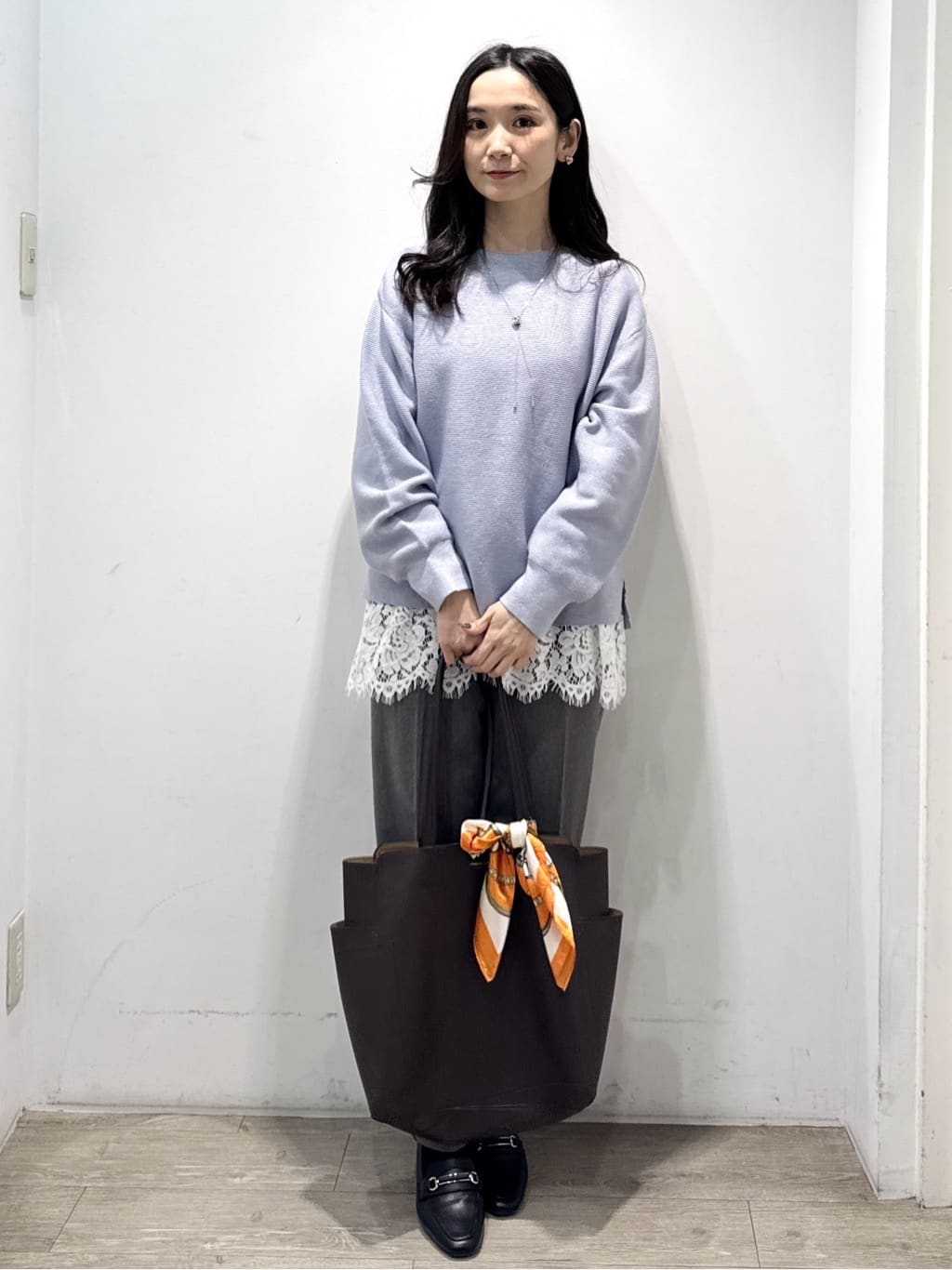 yuicciさんの「OPAQUE.CLIP｜ラメガーターボートネックニット【洗濯機OK】」を使ったコーディネート