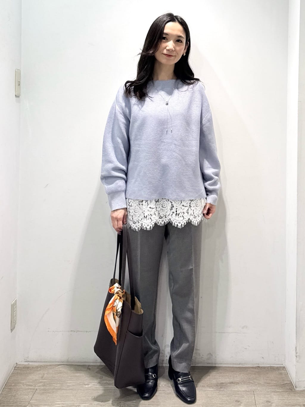 yuicciさんの「OPAQUE.CLIP｜ラメガーターボートネックニット【洗濯機OK】」を使ったコーディネート