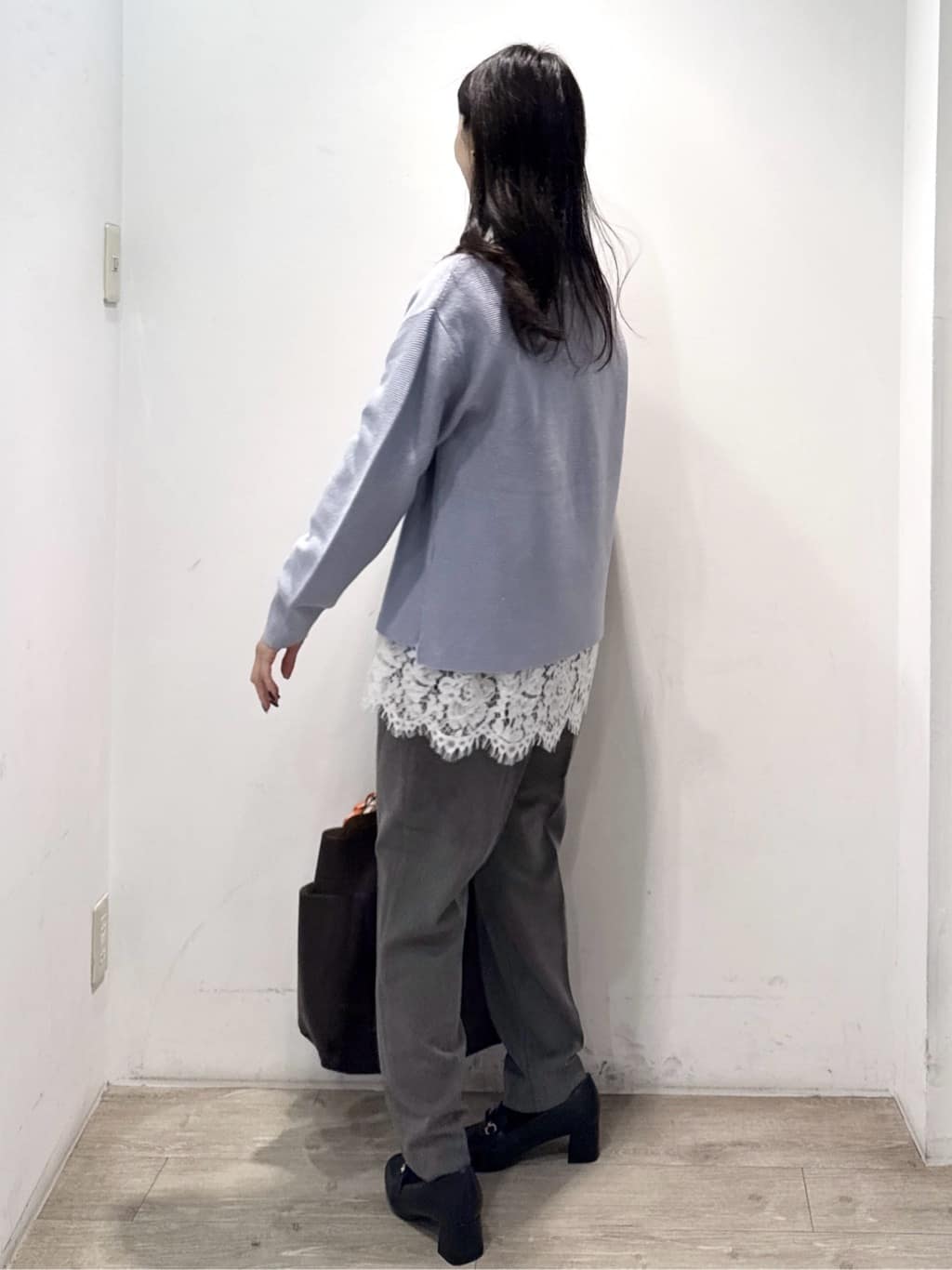yuicciさんの「OPAQUE.CLIP｜ラメガーターボートネックニット【洗濯機OK】」を使ったコーディネート