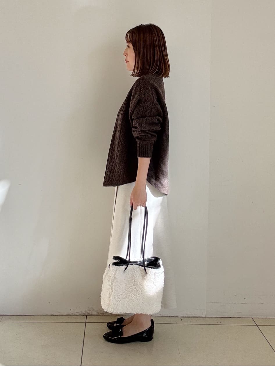 yoshiyaさんの「INDIVI｜レイヤードチェーンネックレス」を使ったコーディネート