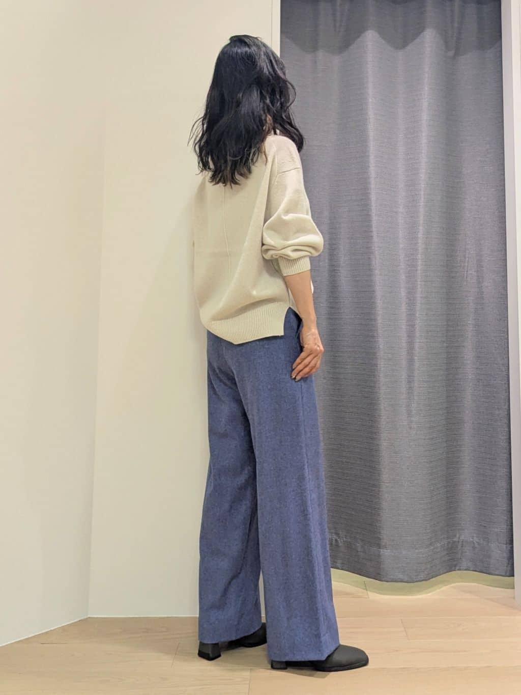 miiさんの「INDIVI｜【洗える】カラーネップ ダブルジップカーディガン」を使ったコーディネート