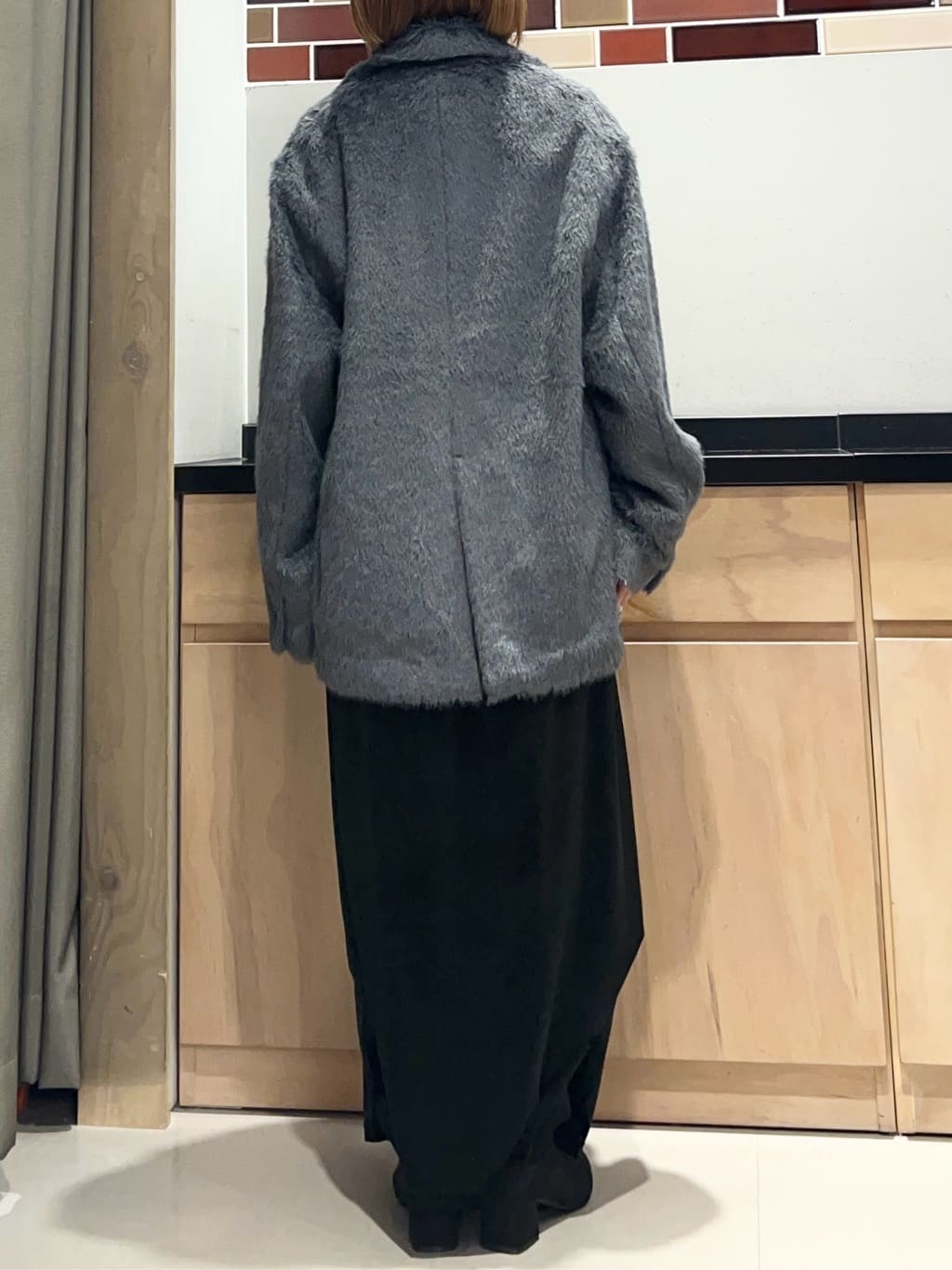 かのさんの「THE SHOP TK｜纏うだけで大人上品 シャギーチェスターハーフコート」を使ったコーディネート