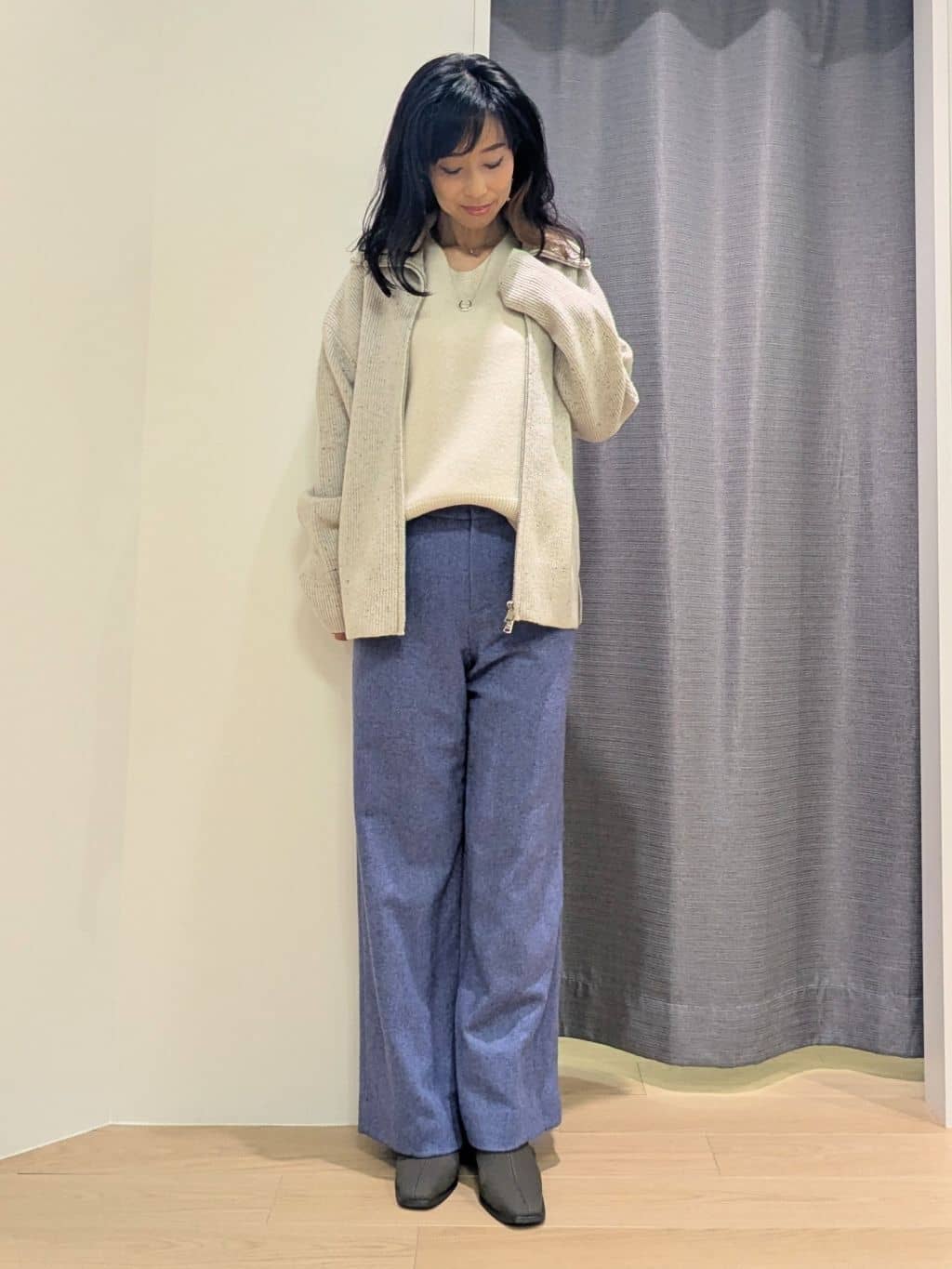 miiさんの「INDIVI｜【洗える】カラーネップ ダブルジップカーディガン」を使ったコーディネート