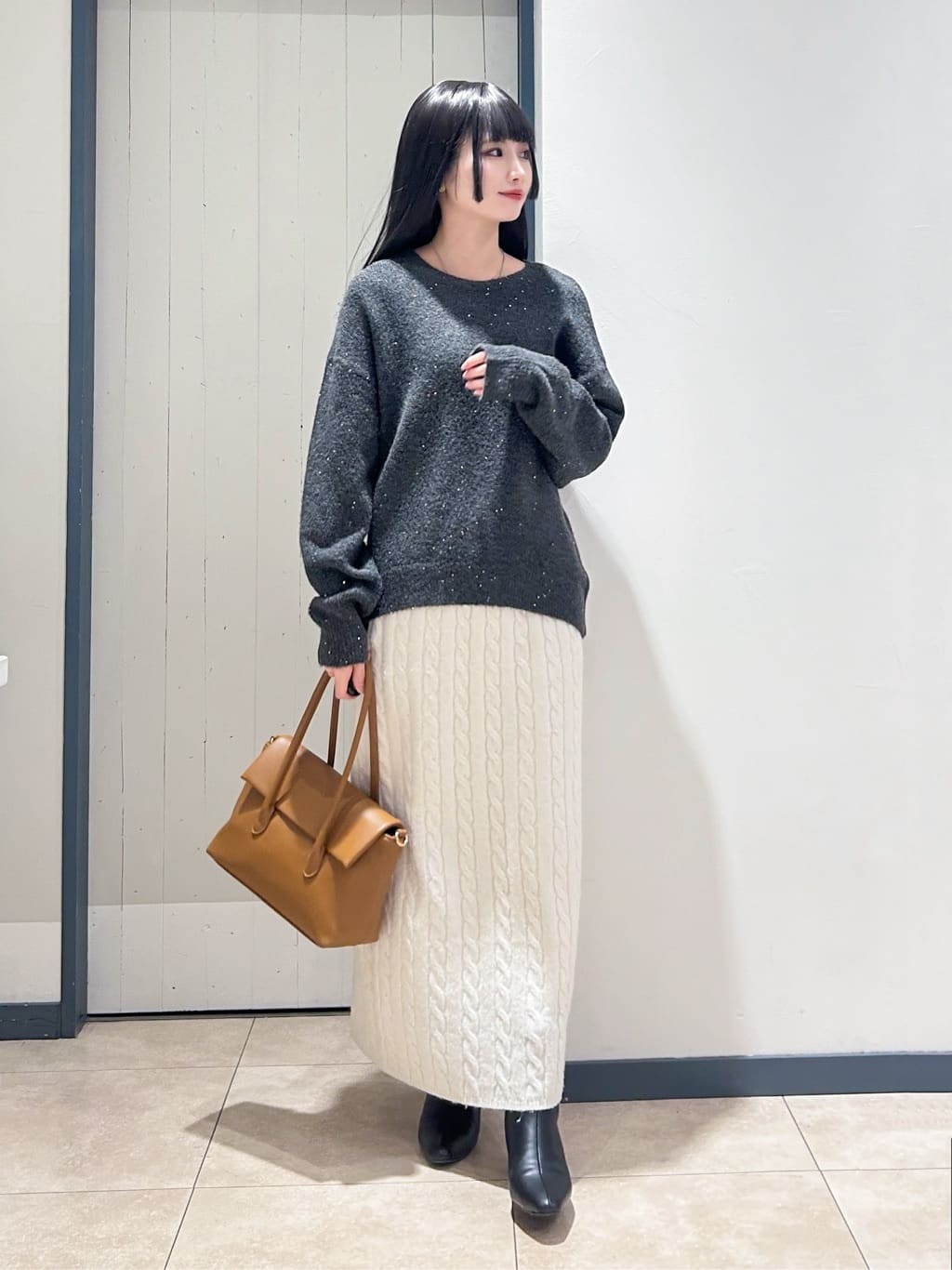 yukinoさんの「grove｜クラシカルな佇まい 大人のステンカラーロングコート」を使ったコーディネート