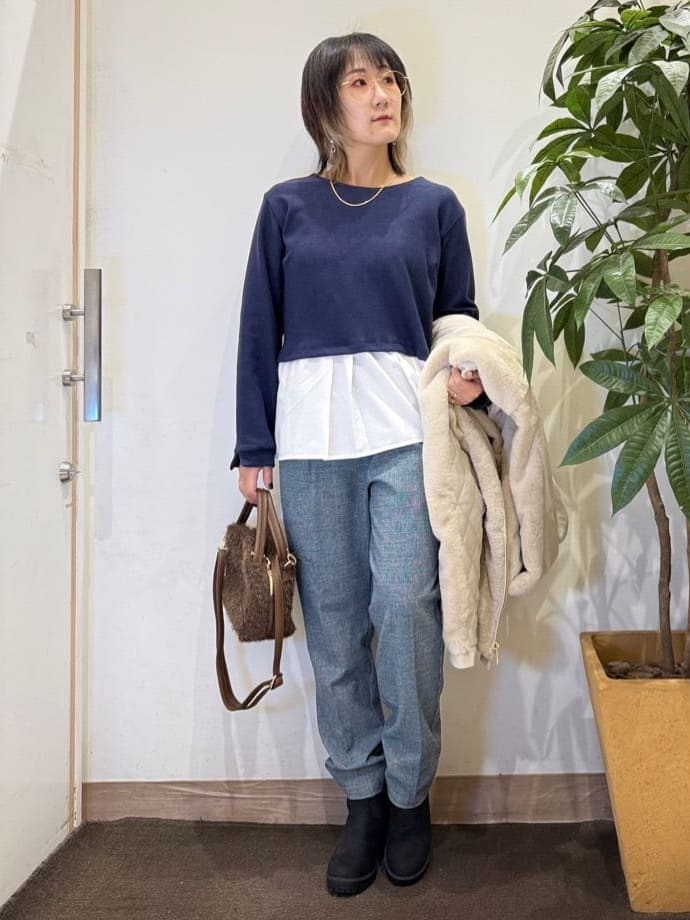 misakiさんの「SHOO･LA･RUE｜【S-LL】気になる腰回りをカバー レイヤード風ドッキングトップス」を使ったコーディネート