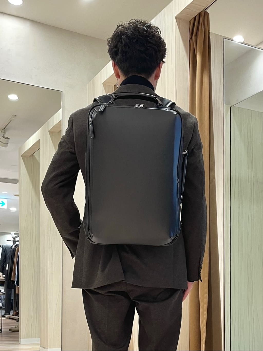 URAさんの「TAKEO KIKUCHI｜アンチピリング タートルネック ニット」を使ったコーディネート