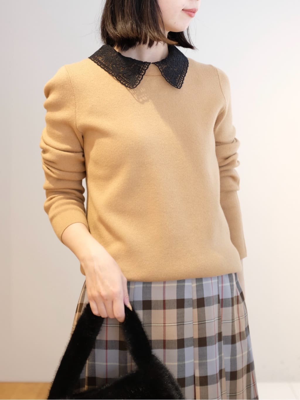 Kishimotoさんの「DRESSTERIOR｜2WAYレースカラーニット」を使ったコーディネート