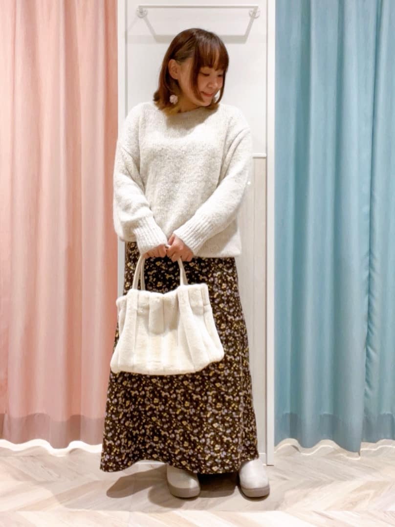 kitaさんの「SHOO･LA･RUE｜【撥水/洗える】ショートフーディーダウン」を使ったコーディネート