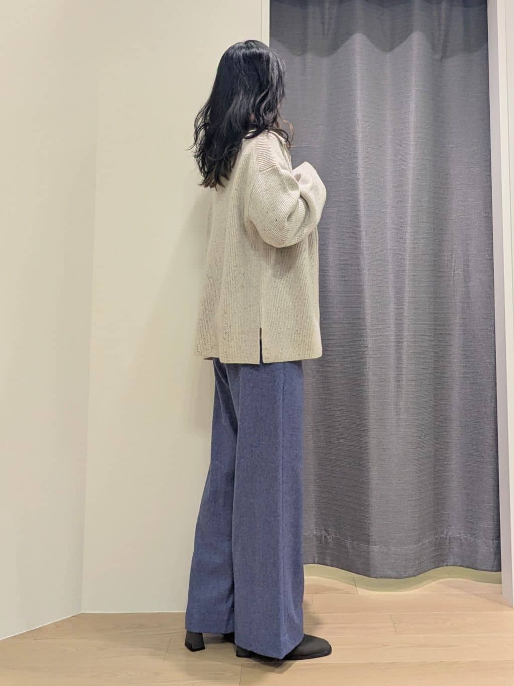 miiさんの「INDIVI｜【洗える】カラーネップ ダブルジップカーディガン」を使ったコーディネート