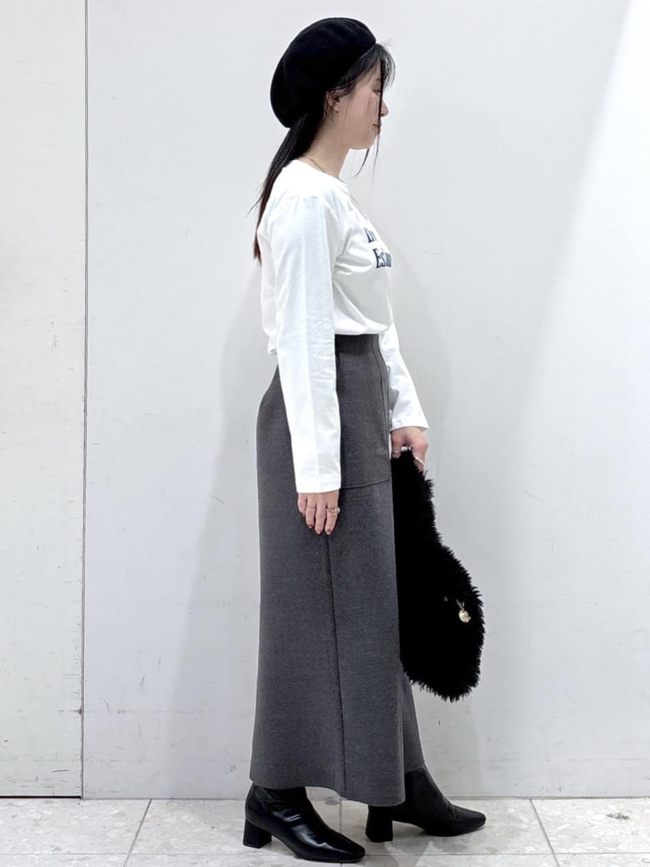 mameさんの「OPAQUE.CLIP｜ロングロゴTシャツ【洗濯機OK】」を使ったコーディネート