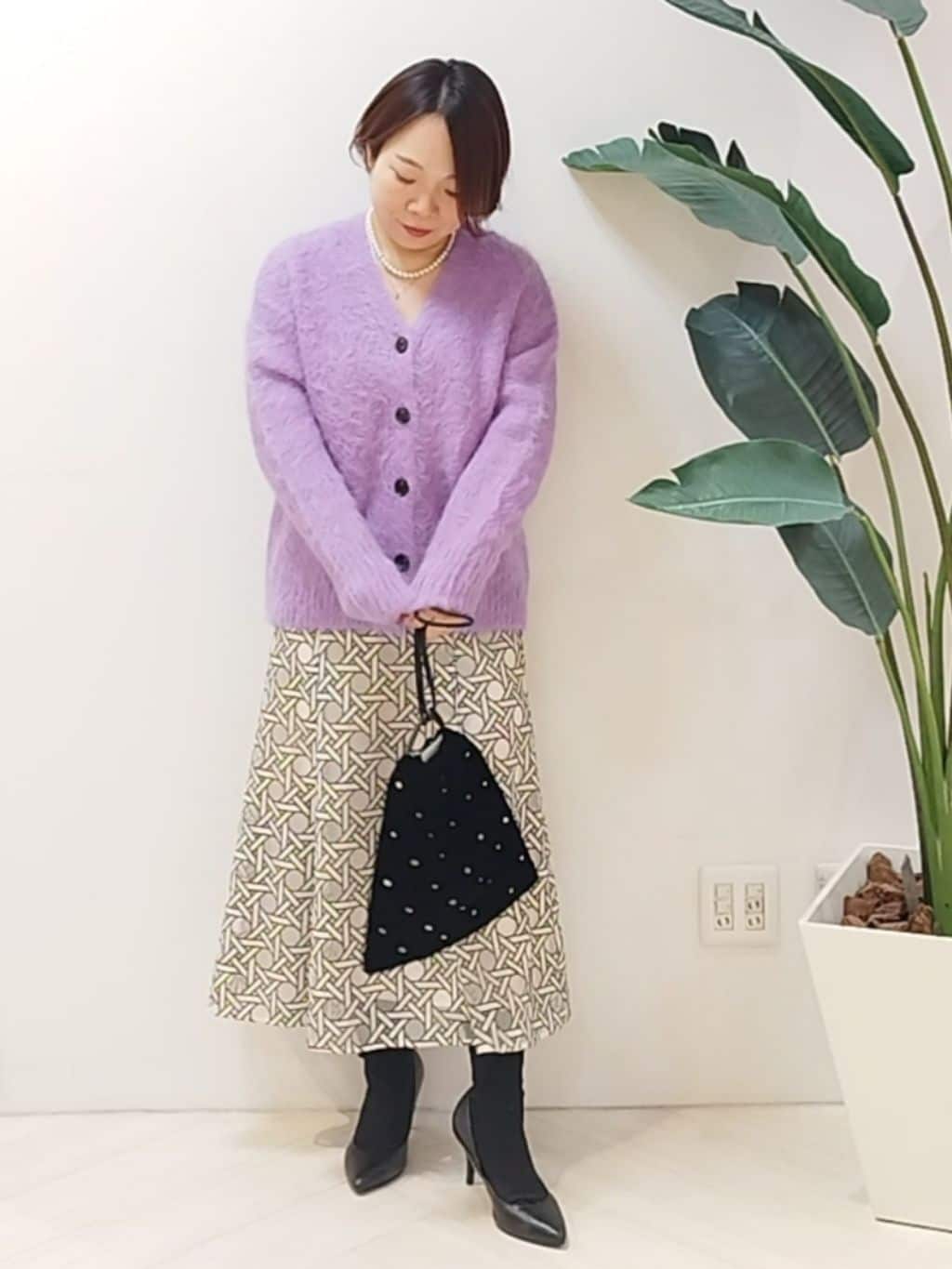 s u g iさんの「UNTITLED｜【ゆったり】アルパカ混シャギー カーディガン」を使ったコーディネート