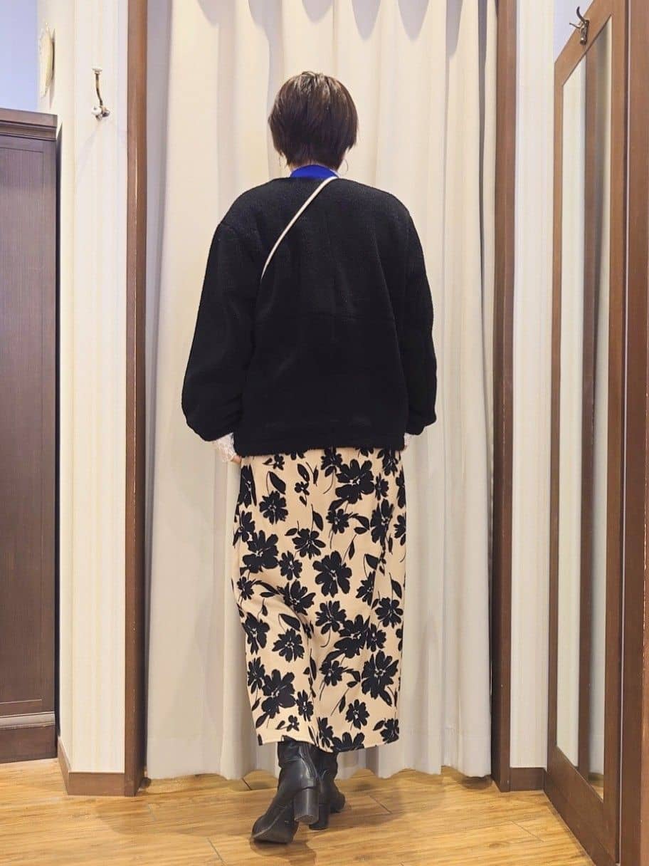 ERIKOさんの「SHOO･LA･RUE｜【S-LL】上品なレースハイネックトップス」を使ったコーディネート