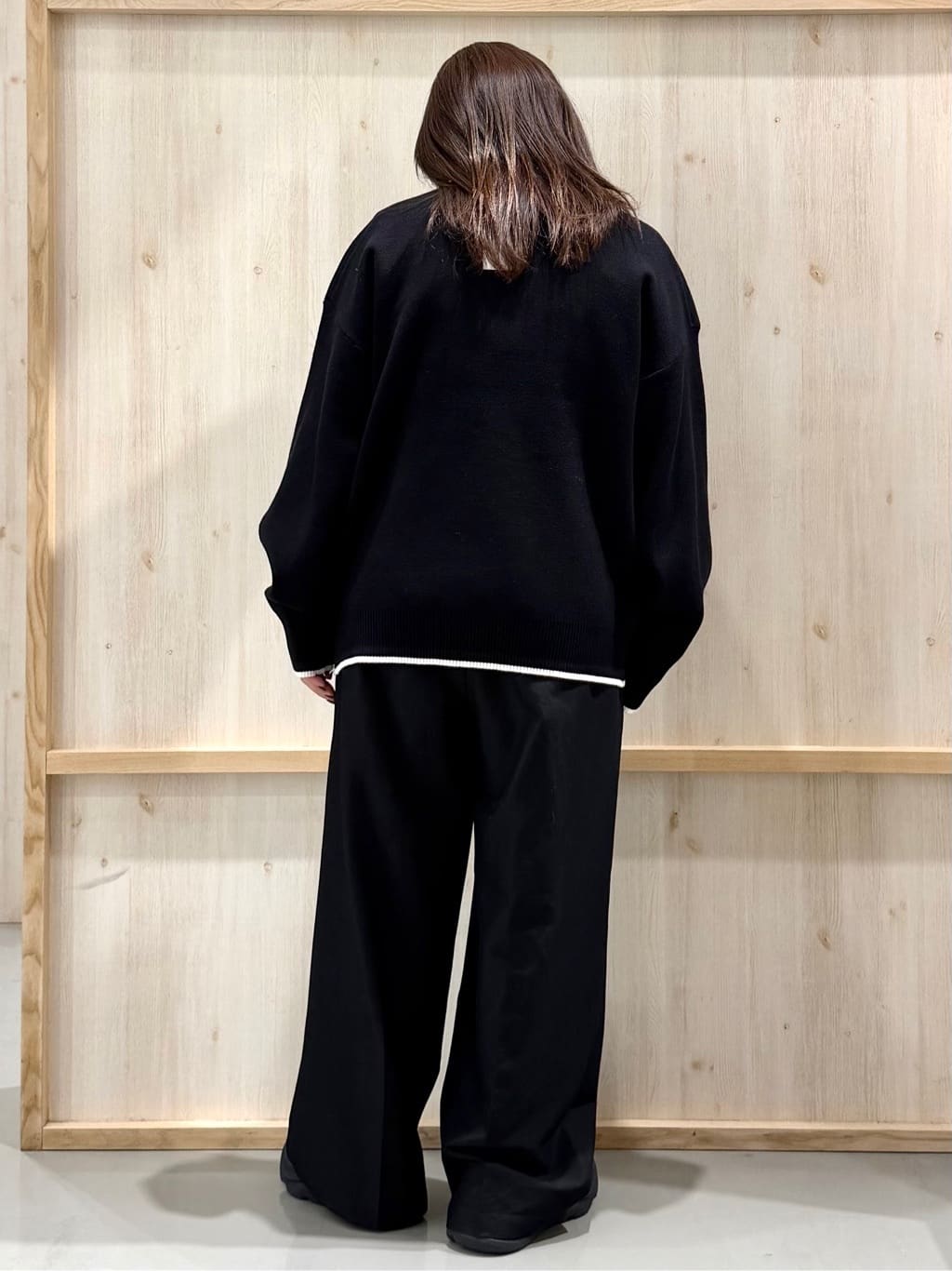 nanaさんの「THE SHOP TK｜花柄ラメジャカードニット」を使ったコーディネート