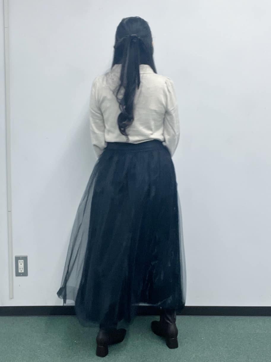 Hitomiさんの「index｜ゴールドパーツ付きボウタイニット【洗濯機OK】《10col／XS～LL》」を使ったコーディネート