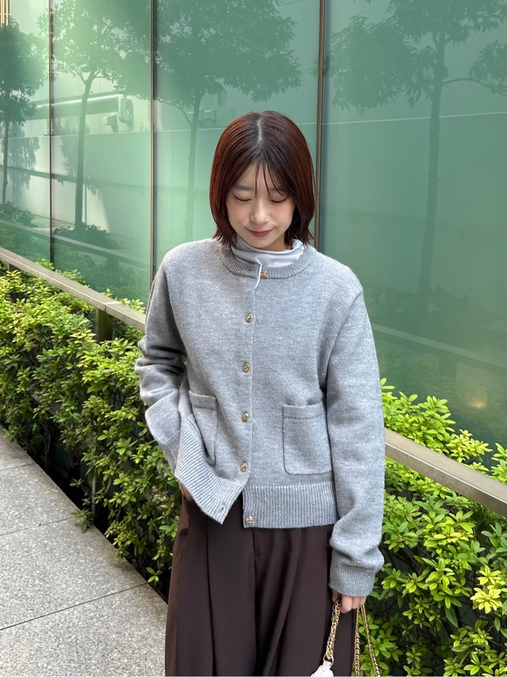 RINAさんの「OPAQUE.CLIP｜金ボタンラメニットカーディガン【洗濯機OK】」を使ったコーディネート