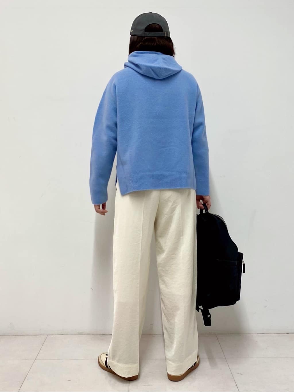 Sawaguchiさんの「DRESSTERIOR｜◆【ウォッシャブル/ウエストゴム】サテンイージーパンツ」を使ったコーディネート