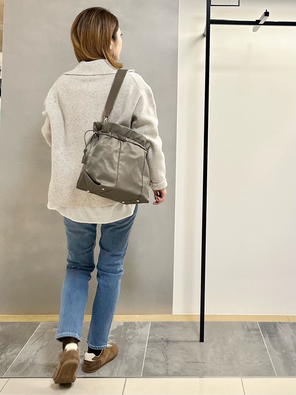 MAIさんの「INDIVI｜【洗える】カラーネップ ダブルジップカーディガン」を使ったコーディネート