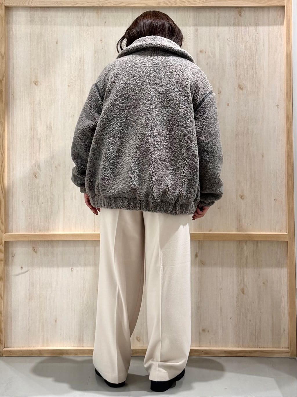 nanaさんの「THE SHOP TK｜マシュマロタッチ ボアボンバージャケット」を使ったコーディネート
