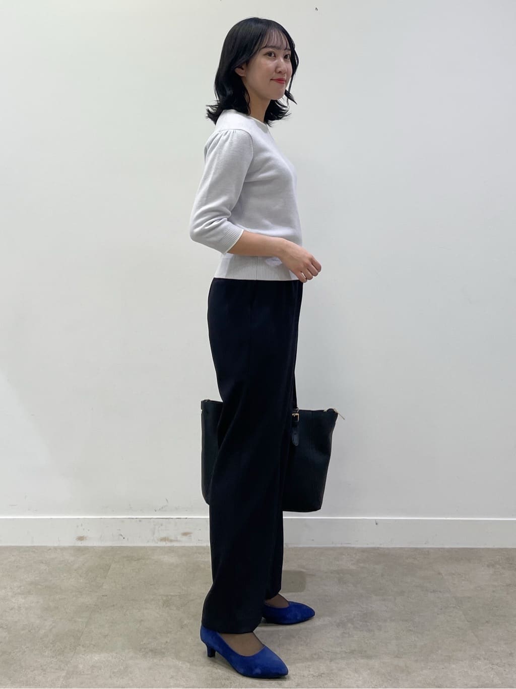 yukariさんの「Reflect｜【秋映え／単品使い◎／すっきり見え】ブローチ付きニットアンサンブル」を使ったコーディネート