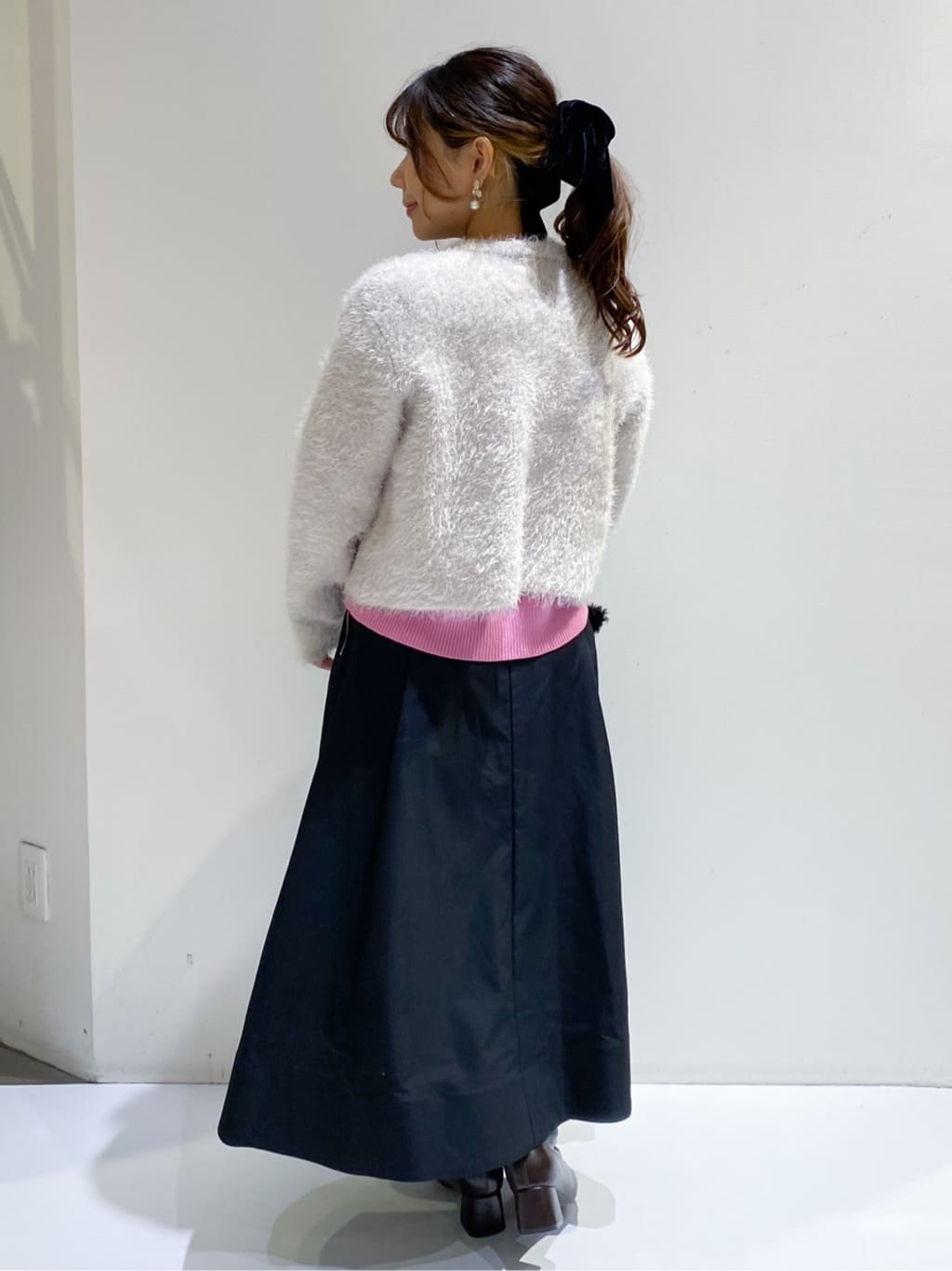 ちぃさんの「OPAQUE.CLIP｜チェーン刺繍ロゴニット【洗濯機OK】」を使ったコーディネート