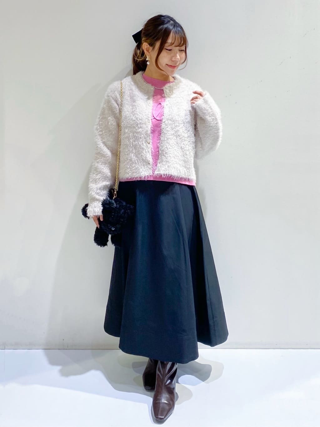 ちぃさんの「OPAQUE.CLIP｜チェーン刺繍ロゴニット【洗濯機OK】」を使ったコーディネート
