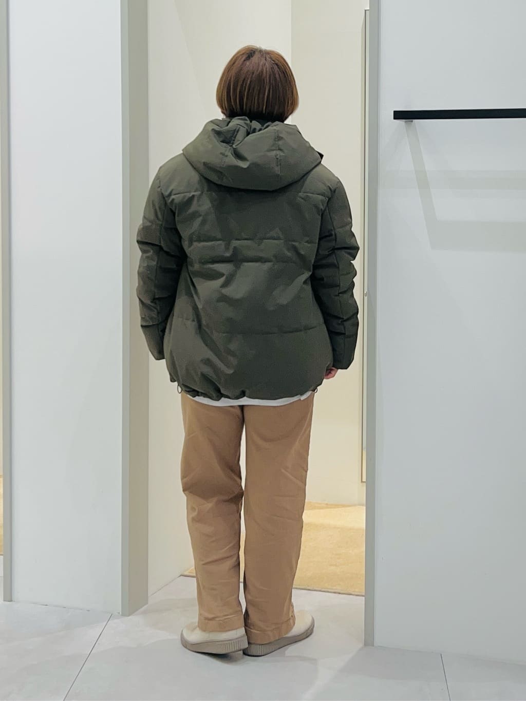 タナさんの「THE SHOP TK｜【すっきり見えシルエット】上品ふわもこ中綿ブルゾン」を使ったコーディネート