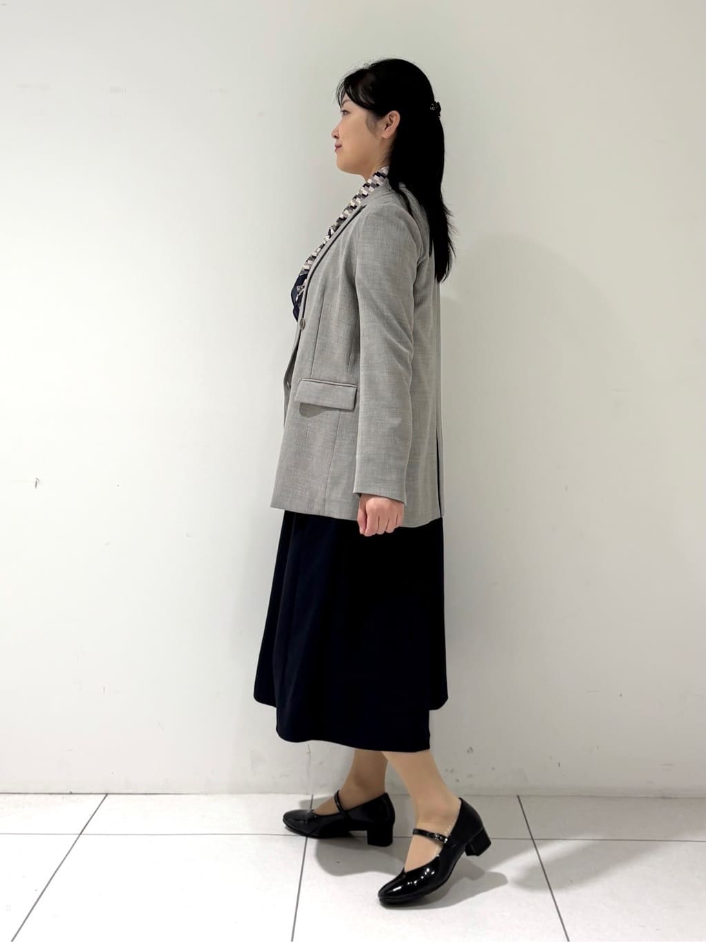 momokoさんの「INDIVI｜【洗える／セットアップ可能】凹凸ストレッチ素材ダブルジャケット」を使ったコーディネート