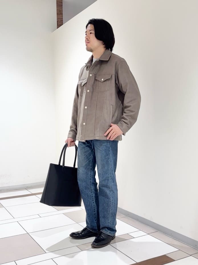 及川さんの「TAKEO KIKUCHI｜【Air Palette Knit】ワンポイント カラーニット プルオーバー」を使ったコーディネート