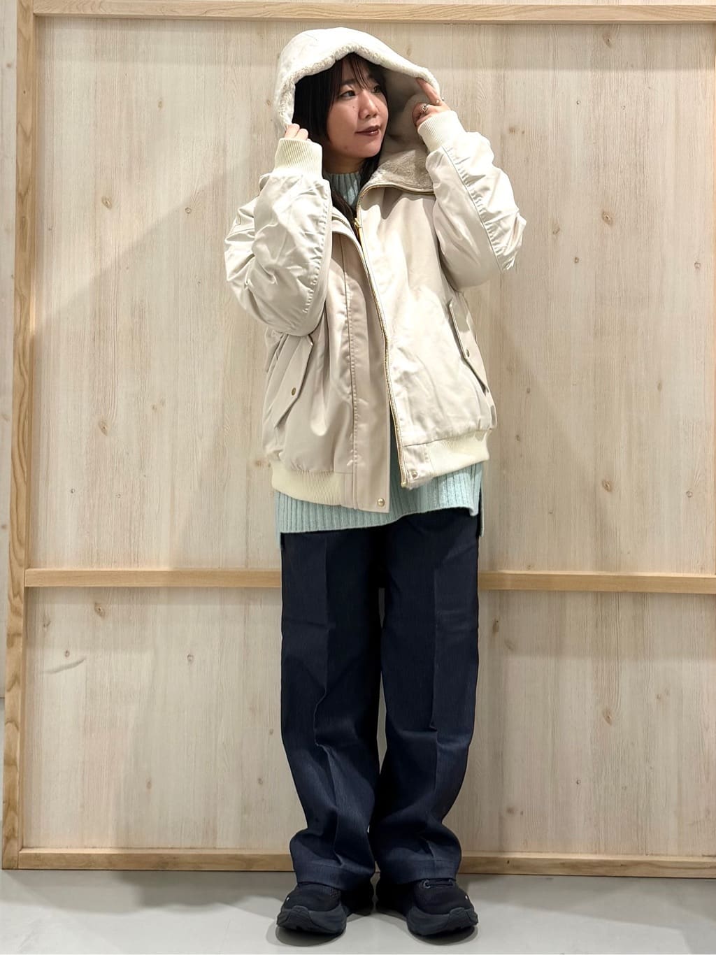 nanaさんの「THE SHOP TK｜ふんわり柔らかきれい色 ウール混ハイネックニット」を使ったコーディネート