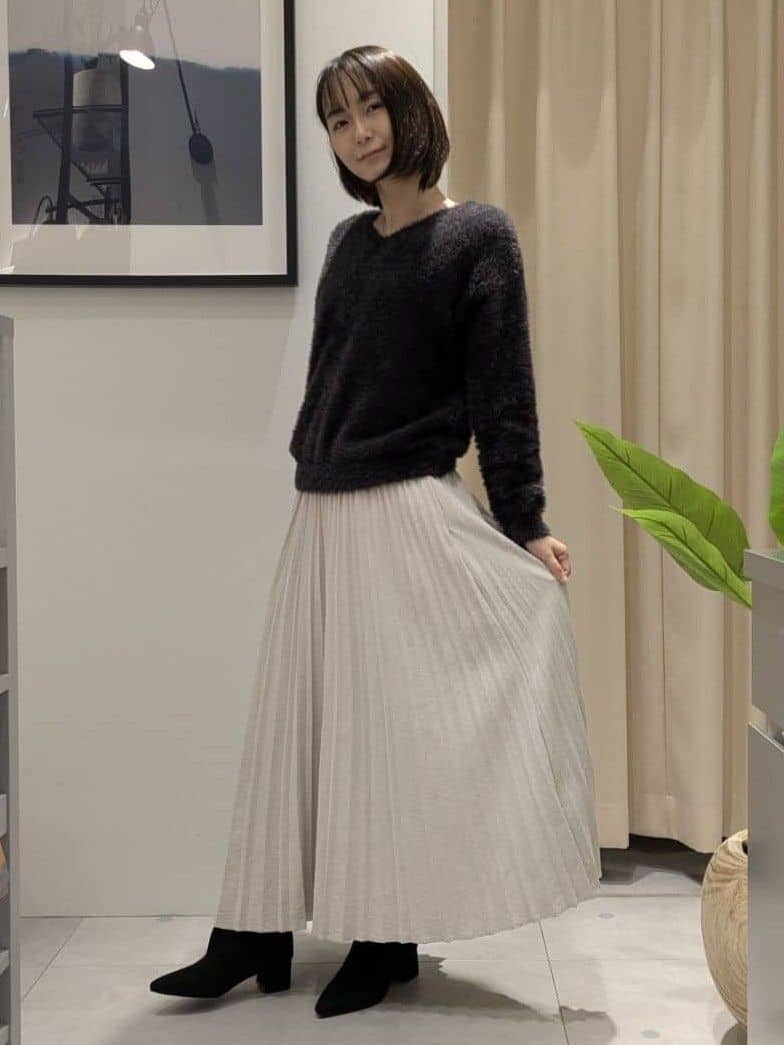 なめさんの「THE SHOP TK｜【華やかで柔らか】ふわふわフェザーニット/洗える・前後2WAY」を使ったコーディネート