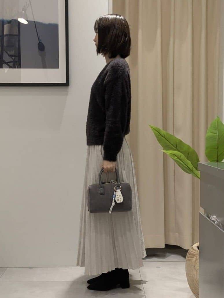 なめさんの「THE SHOP TK｜【華やかで柔らか】ふわふわフェザーニット/洗える・前後2WAY」を使ったコーディネート