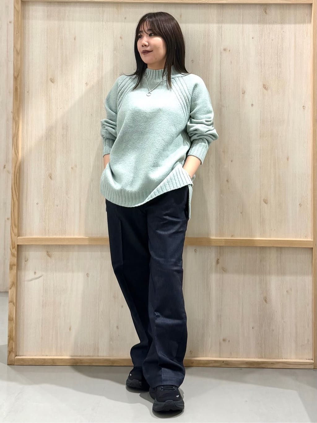 nanaさんの「THE SHOP TK｜ふんわり柔らかきれい色 ウール混ハイネックニット」を使ったコーディネート