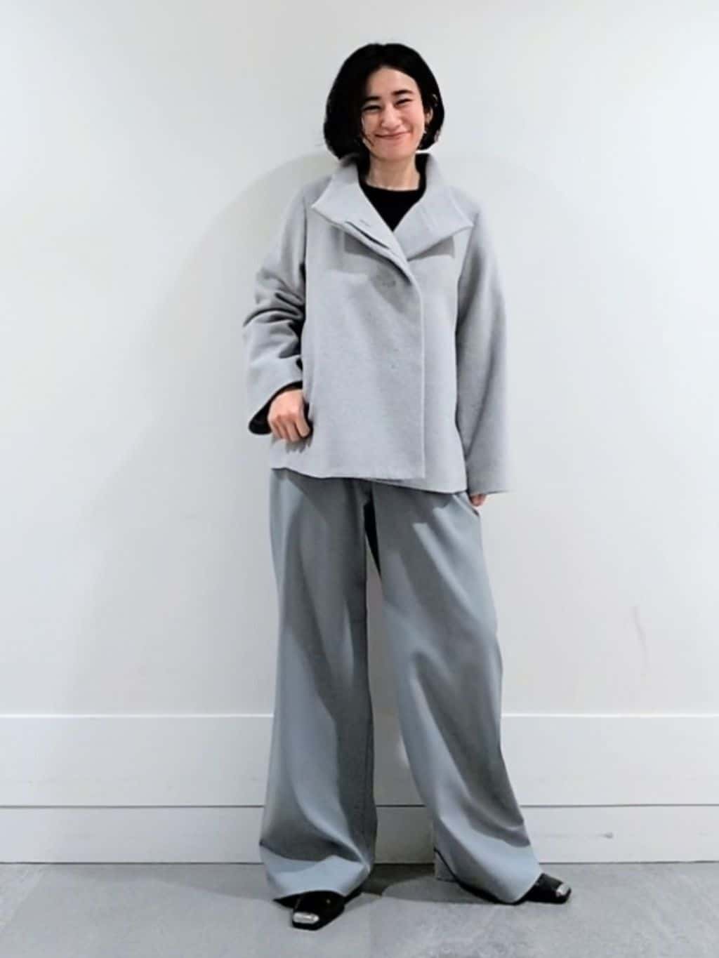 ミズタさんの「UNTITLED｜【着回しが効く／オンオフアウター】ウールショートコート」を使ったコーディネート