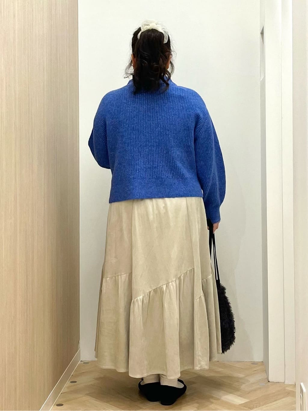 akariさんの「grove｜【洗える】ふんわりウール混ボトルネックニット」を使ったコーディネート