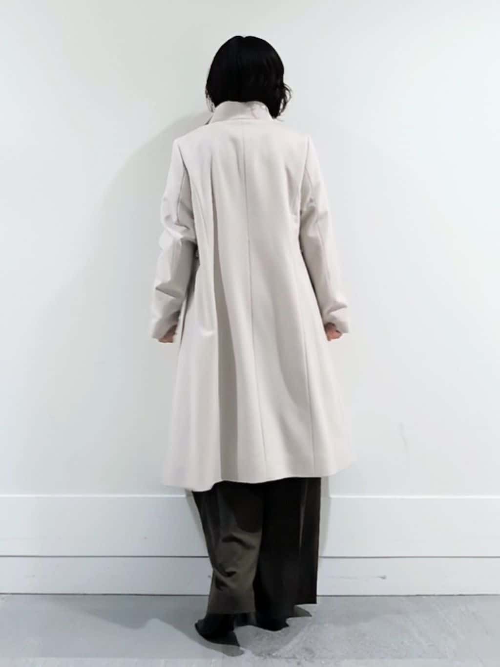 ミズタさんの「UNTITLED｜【きれいめ/スタイリッシュ】2WAYスタンドカラーロングコート」を使ったコーディネート