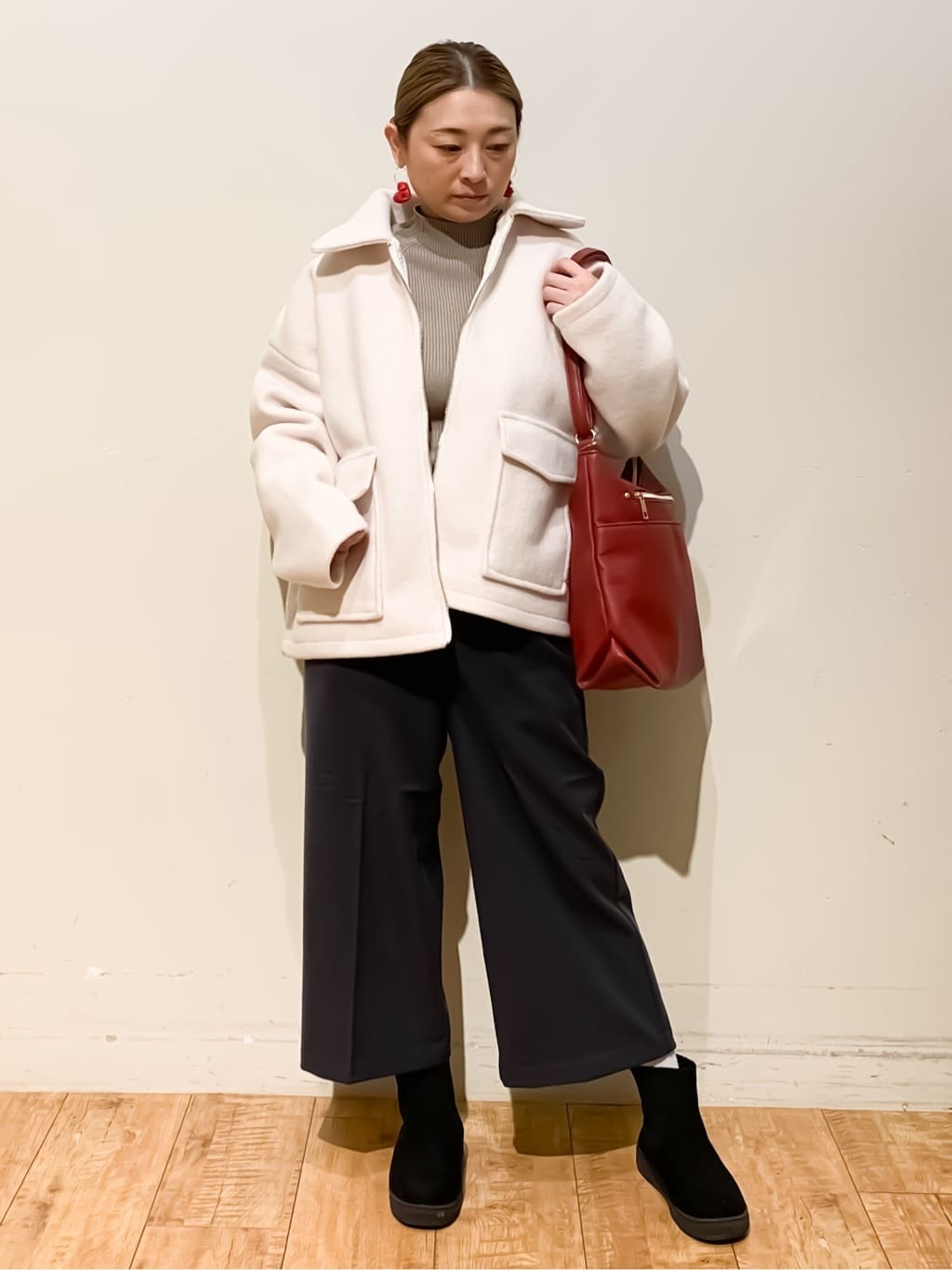 MEGさんの「SHOO･LA･RUE｜【洗濯機可/S-LL】きちんと見えする あったか裏起毛ガウチョパンツ」を使ったコーディネート