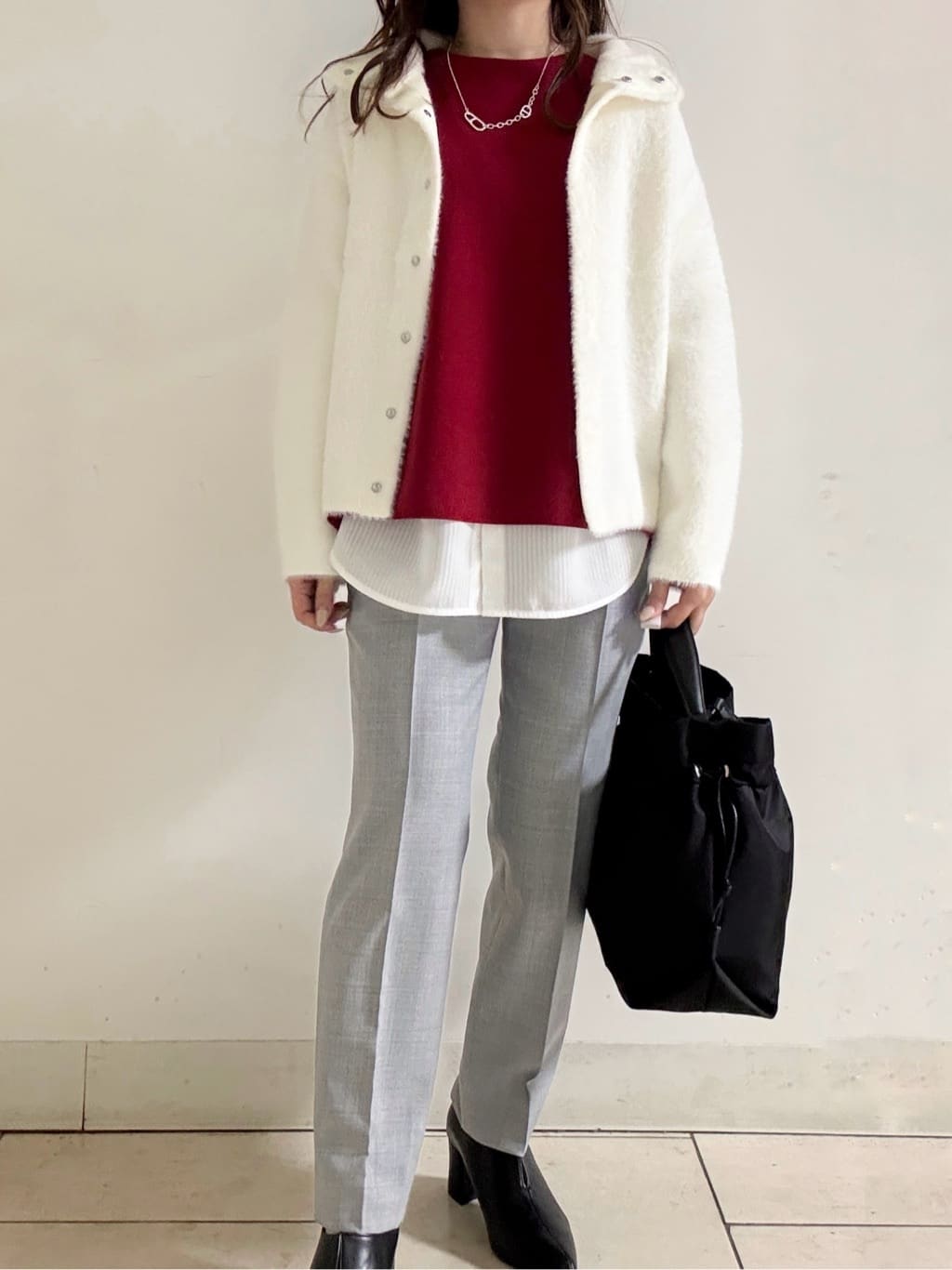 kahoさんの「INDIVI｜スタンドネック シャギーモールニット」を使ったコーディネート