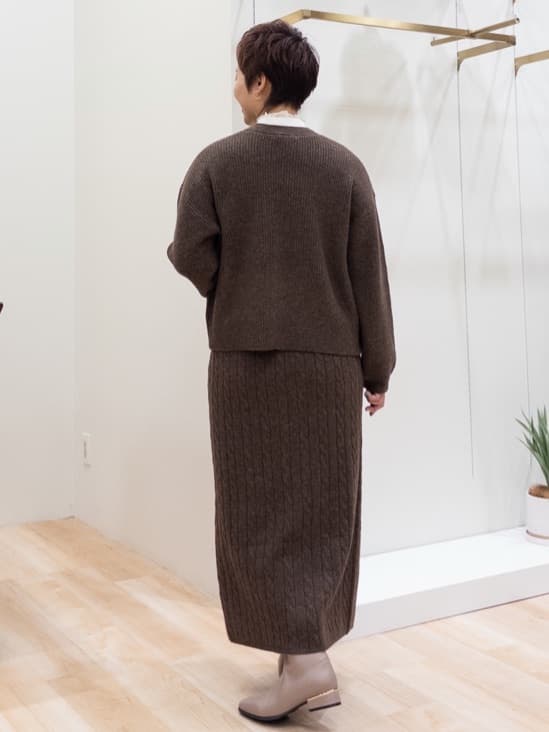 シュウコさんの「grove｜【SETITEM】ケーブルニットビスチェ」を使ったコーディネート