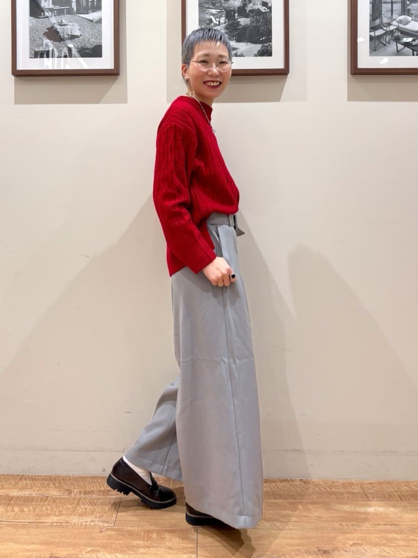 Ayumiさんの「SHOO･LA･RUE｜【洗濯機可／毛玉レス】シンプルケーブル柄ニット」を使ったコーディネート
