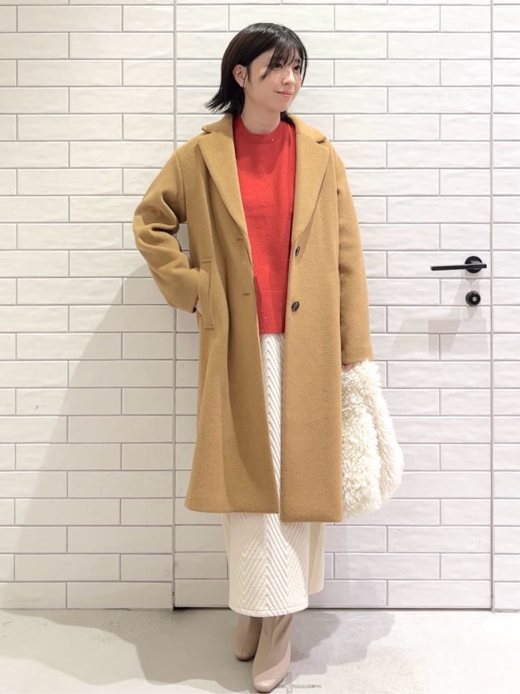 しおりさんの「OPAQUE.CLIP｜カシミヤブレンドウールチェスターコート」を使ったコーディネート